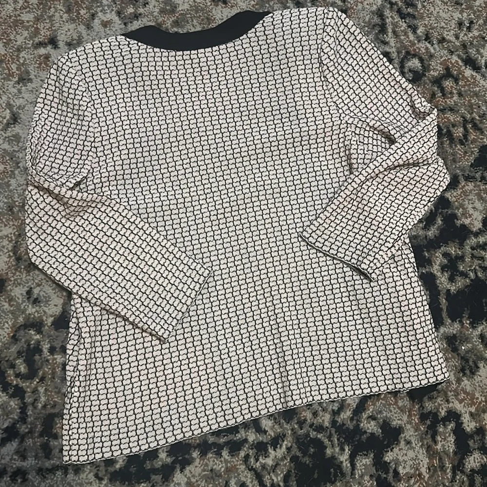 NWOT. Woman’s Ming Wang Texture Stitch Contrast Trim Knit Jacket. Size XS. - Picture 6 of 9